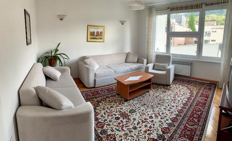 Youth Theatre Apartment - image 2