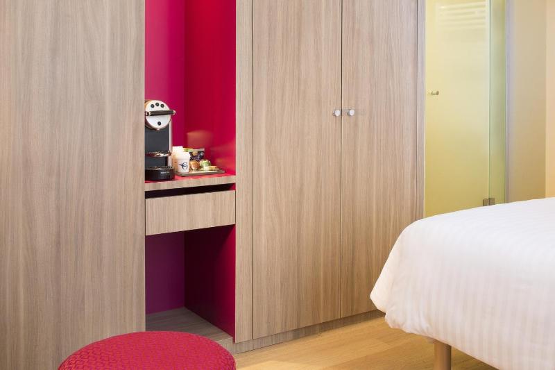 Superior Double or Twin Room image 4