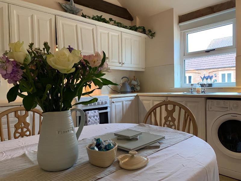 Hawthorn Cottage at Waingrove Farm Images