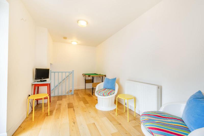 Quayside House - image 10