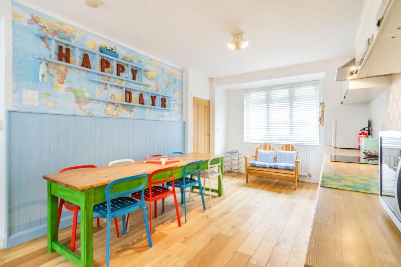 Quayside House - image 21