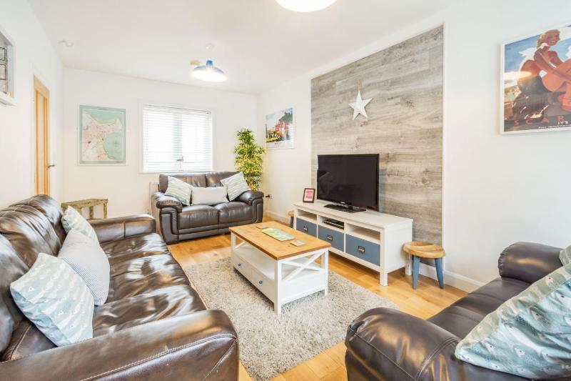 Quayside House - image 23