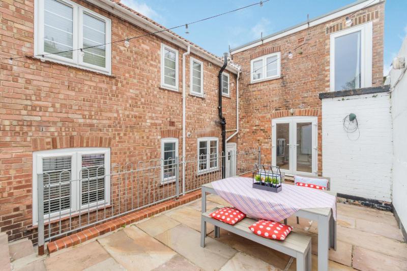 Quayside House - image 8