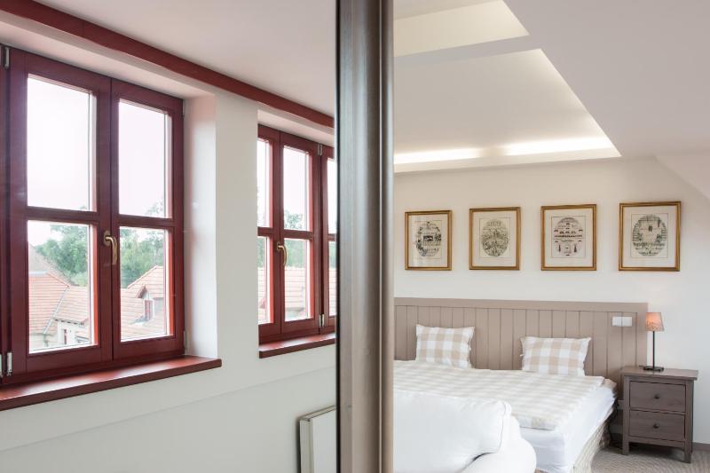 Superior Twin Room image 2