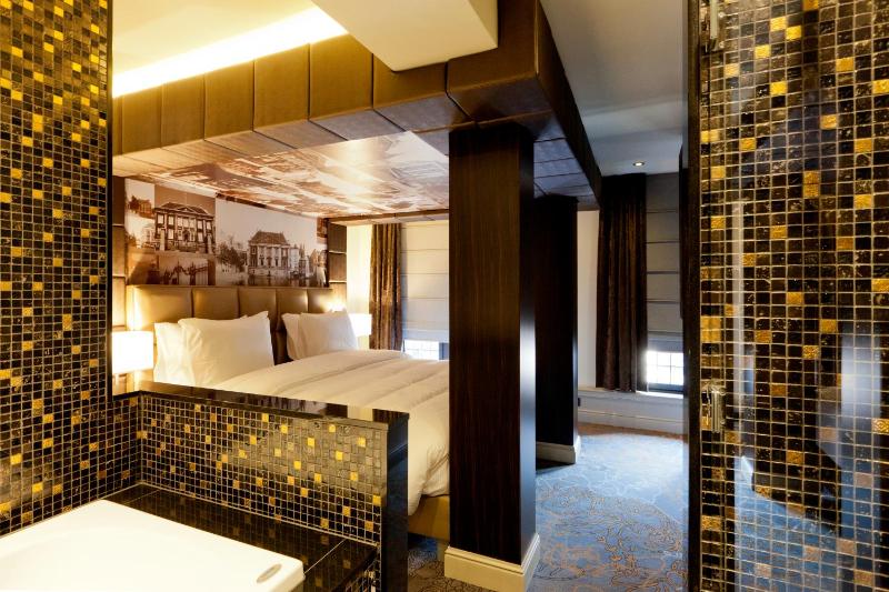 Deluxe Suite image 3