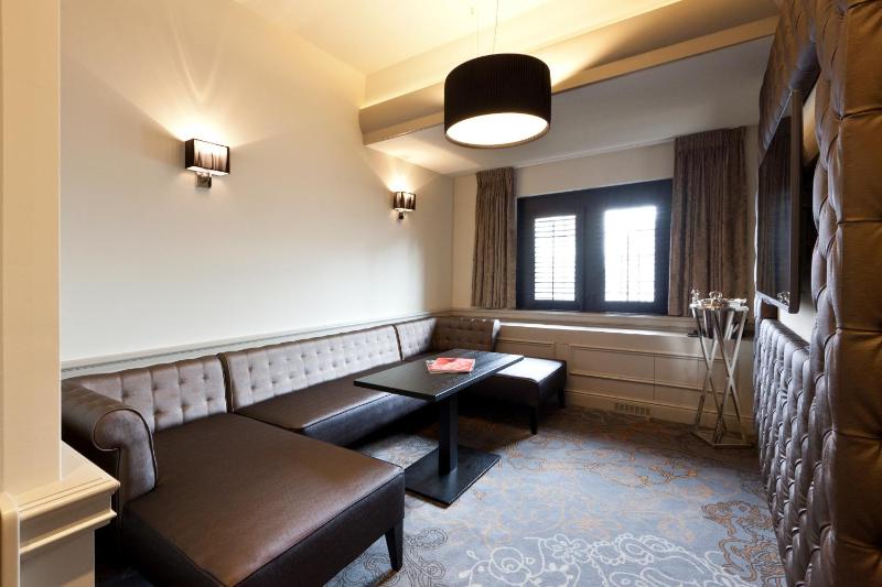 Luxury Suite image 2