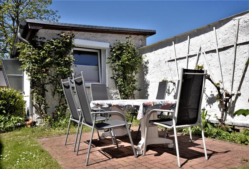 Bungalow image 2