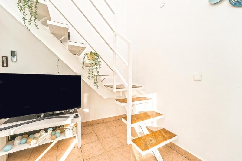 Mint lovely apartment for 8 - image 9
