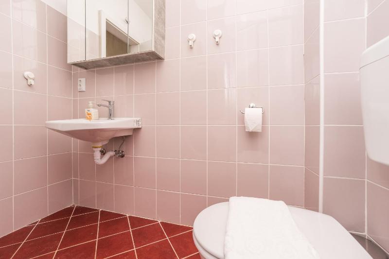 Mint lovely apartment for 8 - image 36