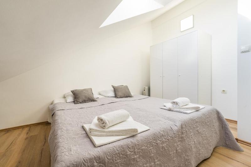 Mint lovely apartment for 8 - image 32
