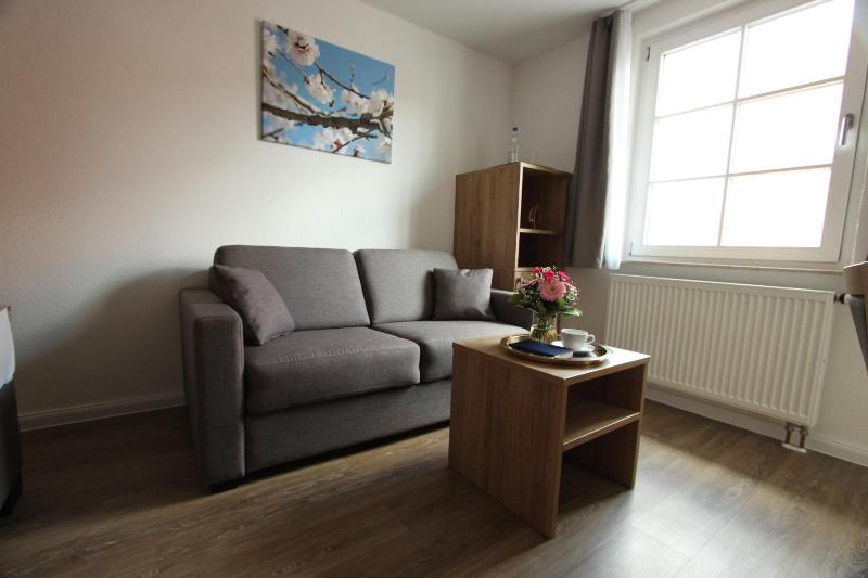 Business Single Room image 3