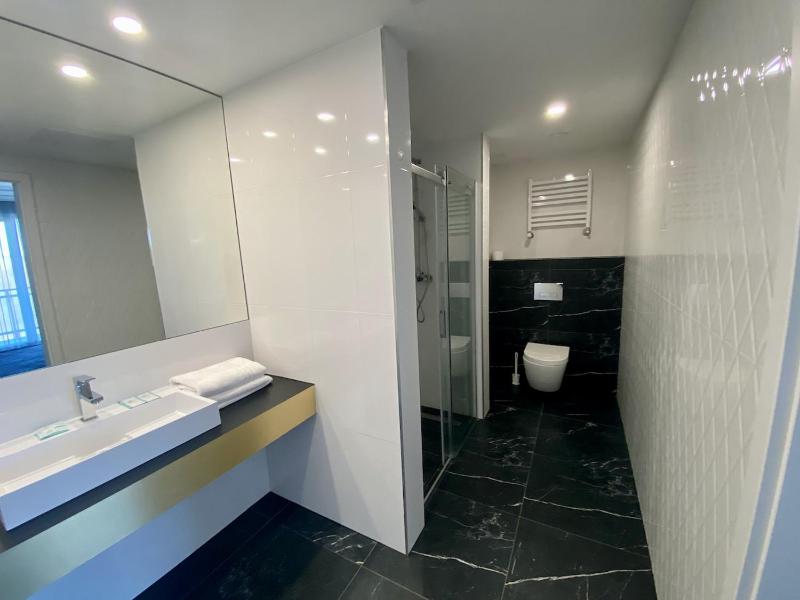 Superior Suite image 4