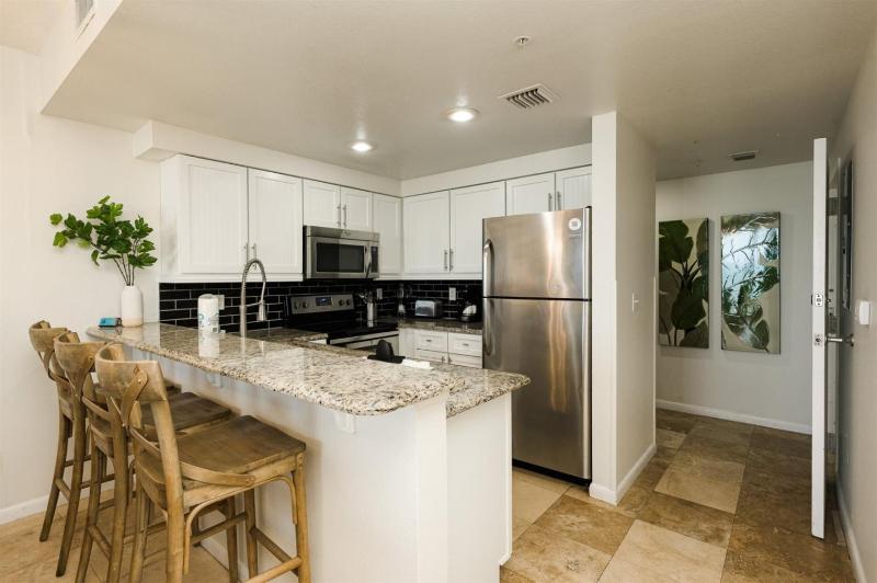 Unit 1604 Ocean Walk - 3 Bedroom Ocean Front - image 7