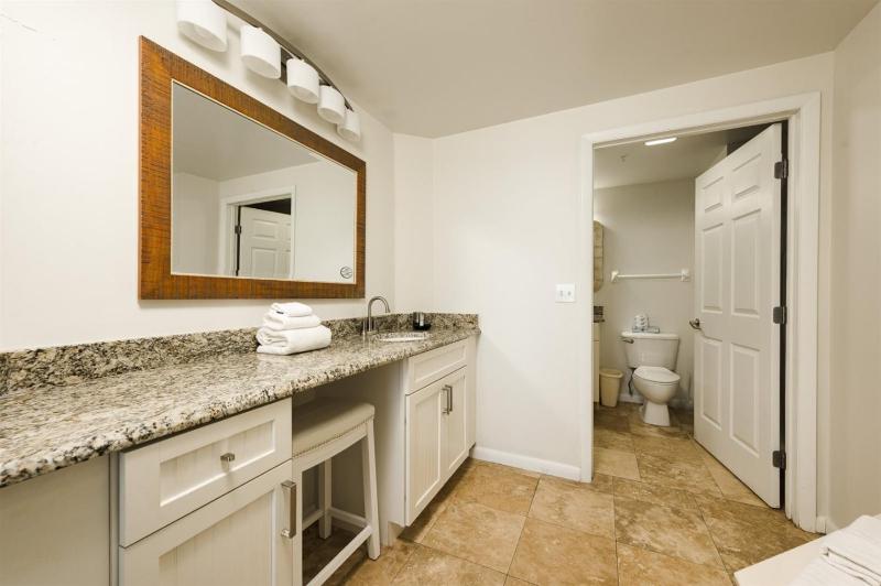 Unit 1604 Ocean Walk - 3 Bedroom Ocean Front - image 16
