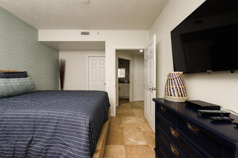 Unit 1604 Ocean Walk - 3 Bedroom Ocean Front - image 24