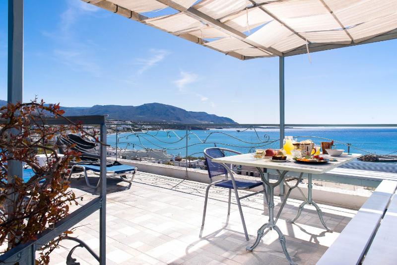Superior Apartment with Panoramic Sea View image 4