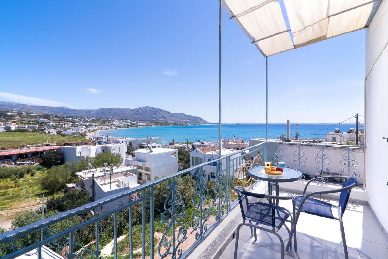 Superior Studio with Panoramic Sea View image 4