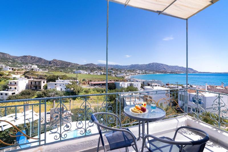 Superior Studio with Panoramic Sea View image 1