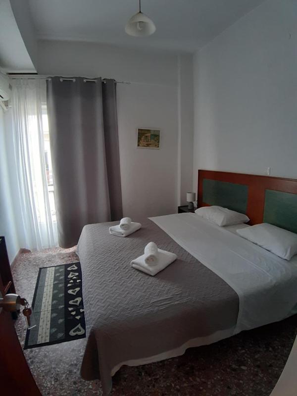 Deluxe Double or Twin Room image 1