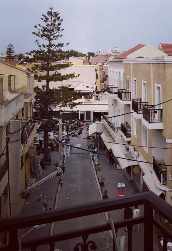 Double Room with Balcony image 4
