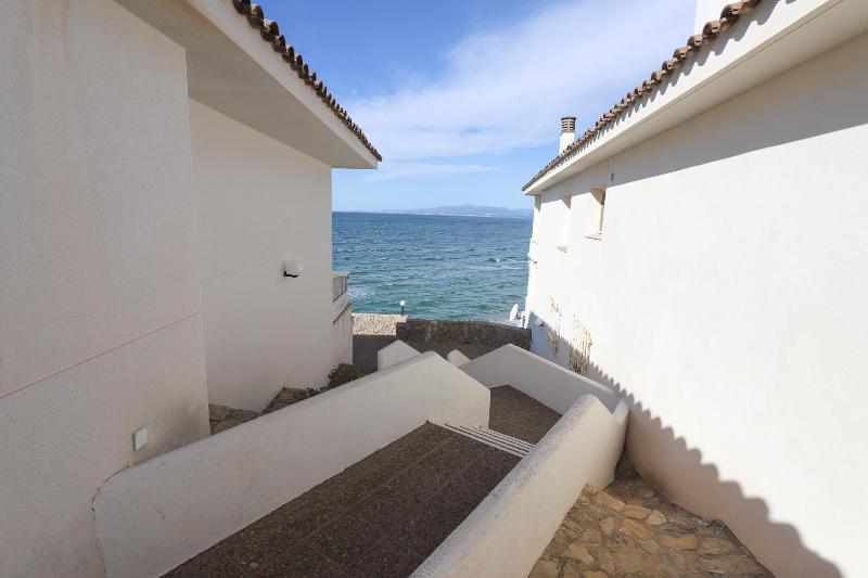 DIFFERENTFLATS Rits - image 18