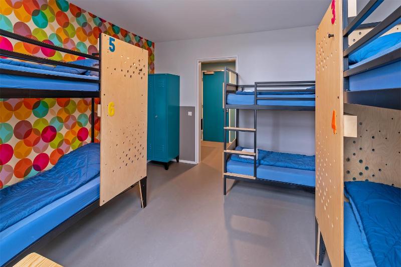 Six Person Room With Private Bathroom and Shower image 4