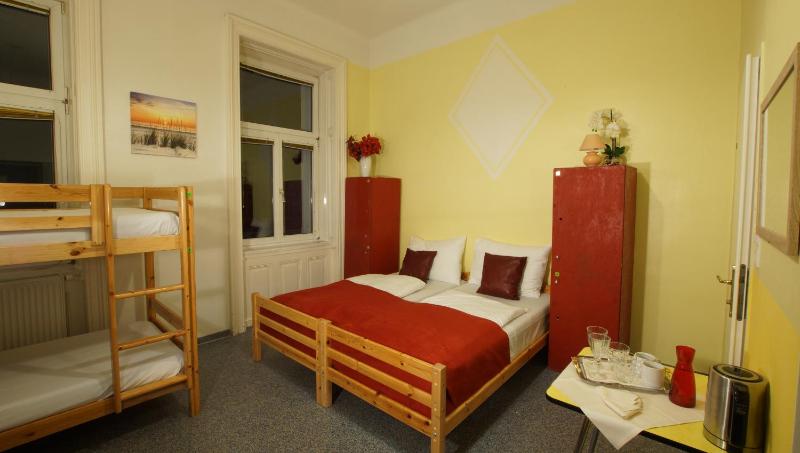 Westend City Hostel - image 6