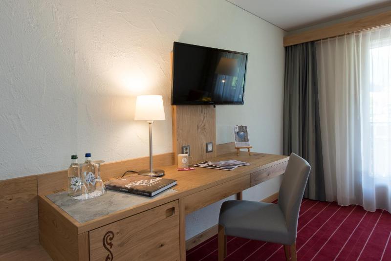 Premium Double Room image 2