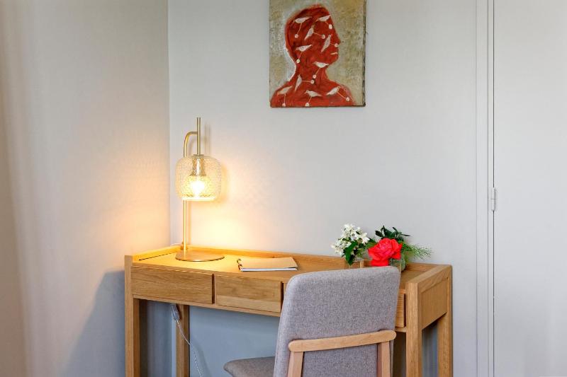 Superior Double Room with Sea View image 3