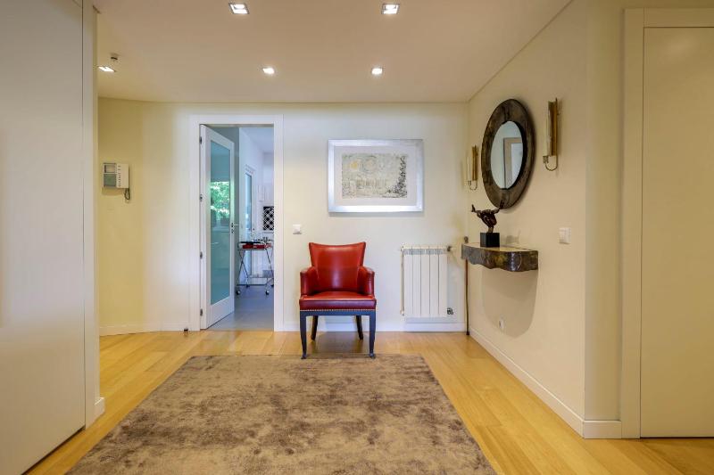 Cidadela - Luxury Apt with Pool - image 30