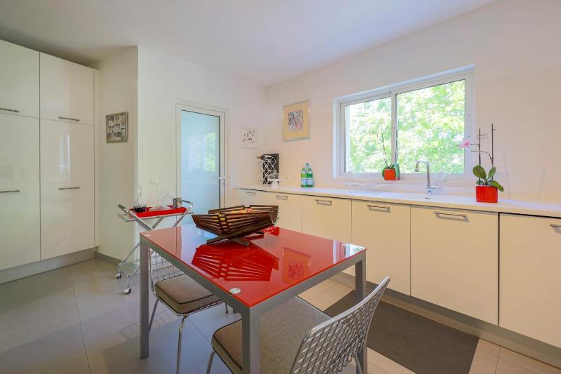Cidadela - Luxury Apt with Pool - image 13