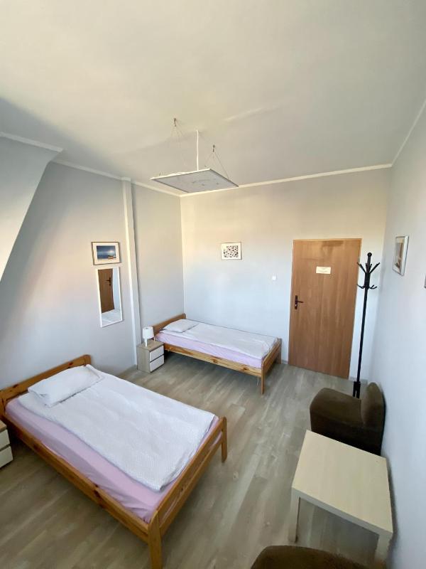 Twin Room image 1