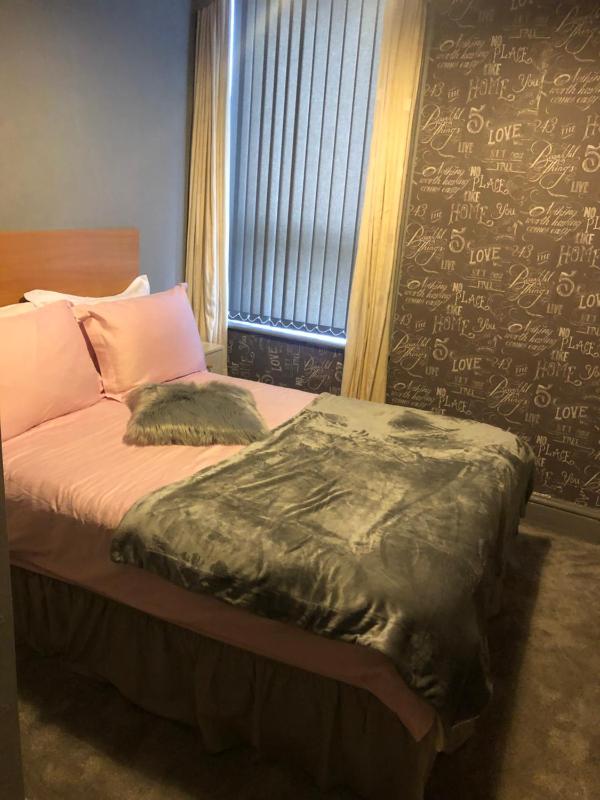 Double Room with Private Bathroom image 4