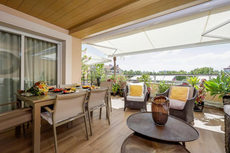 Cidadela - Luxury Apt with Pool - image 7