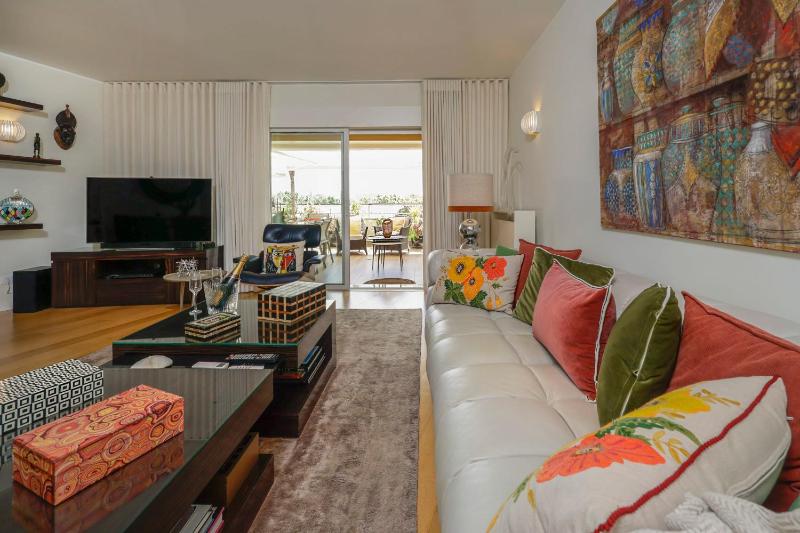 Cidadela - Luxury Apt with Pool - image 44