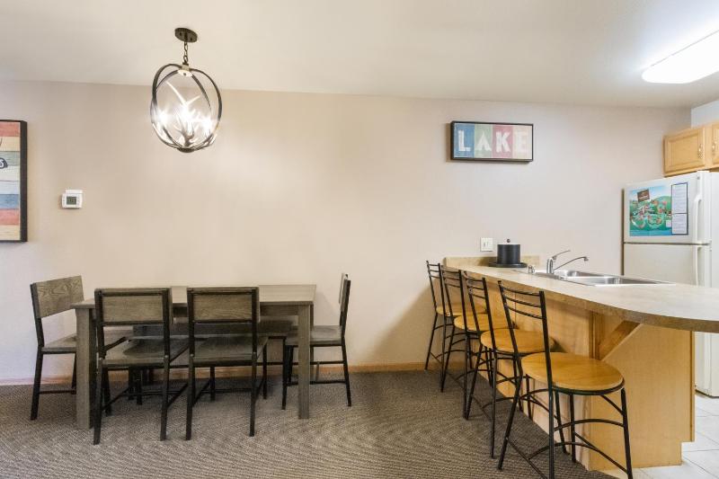 One-Bedroom Suite image 2