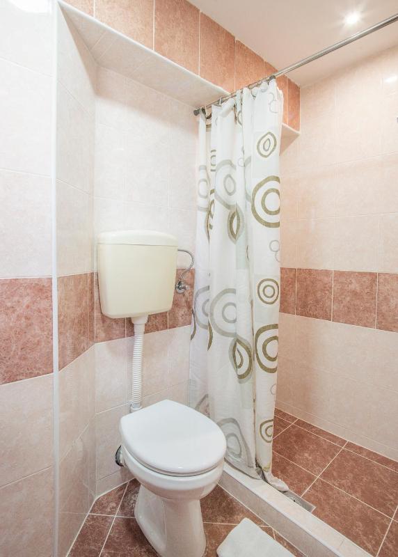 Studio Apartment with Balcony image 2