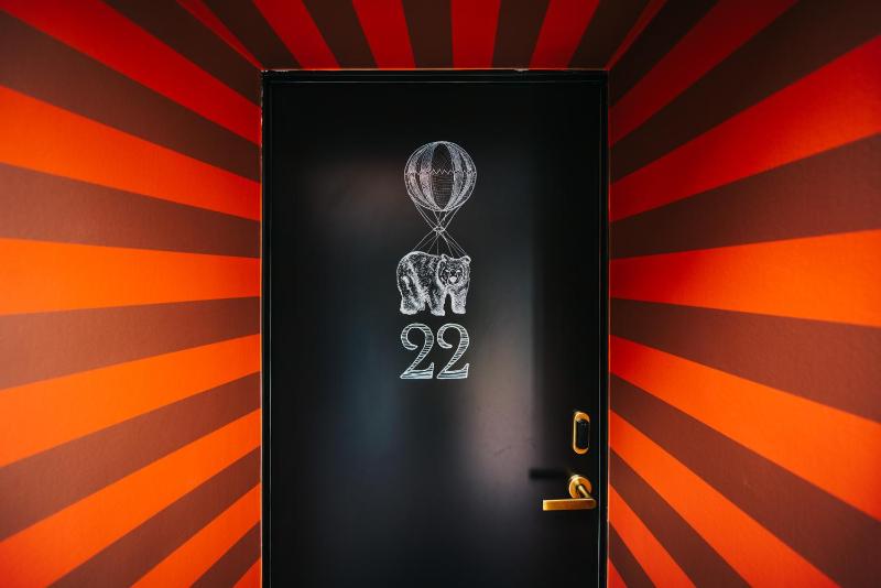 Deluxe Double or Twin Room image 2