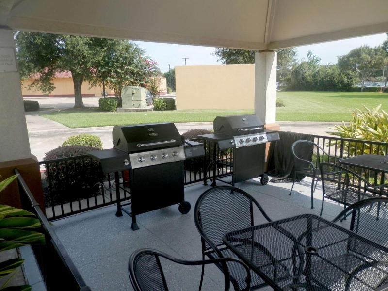 Sonesta Simply Suites Houston - NASA Clear Lake - image 22