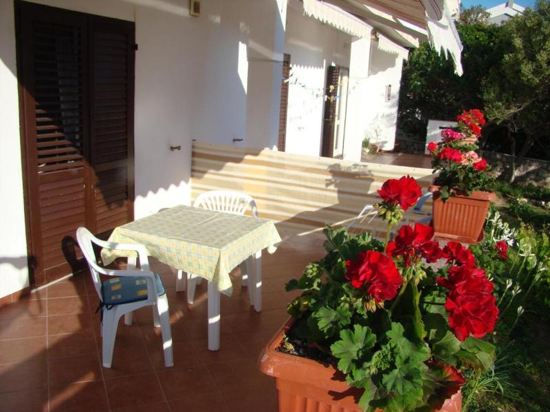 Double Room with Balcony and Sea View image 3