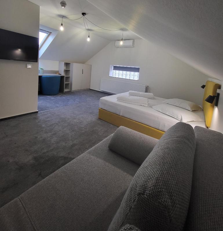 Family Room image 3