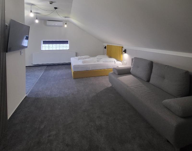 Family Room image 4