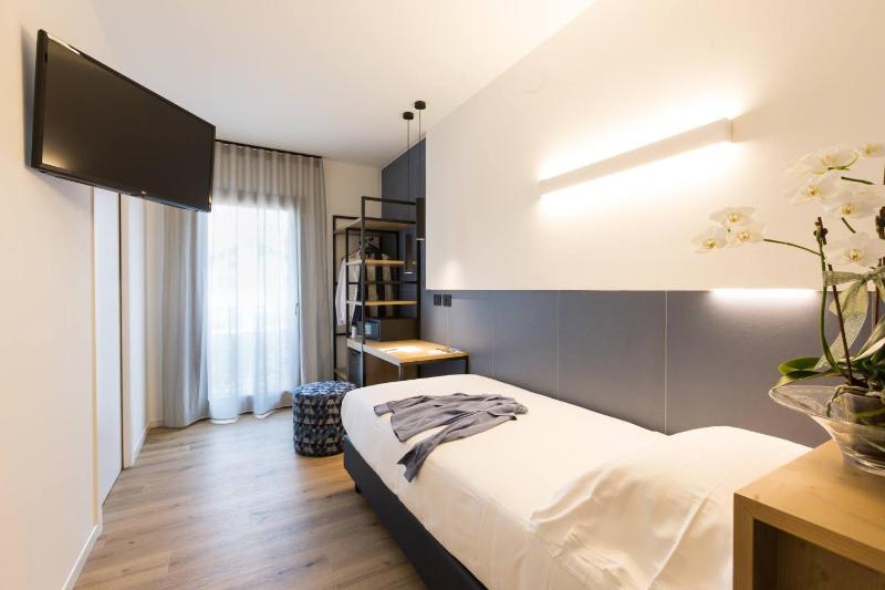 Single Room - Separate Building image 1
