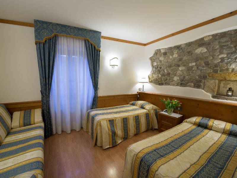 Twin Room image 1