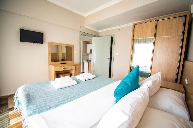 Apartment with Sea View image 3