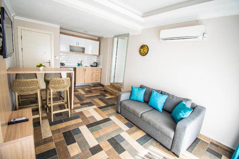 Apartment with Sea View image 2