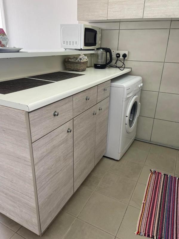 Alex Beach Apartment 203 - image 4