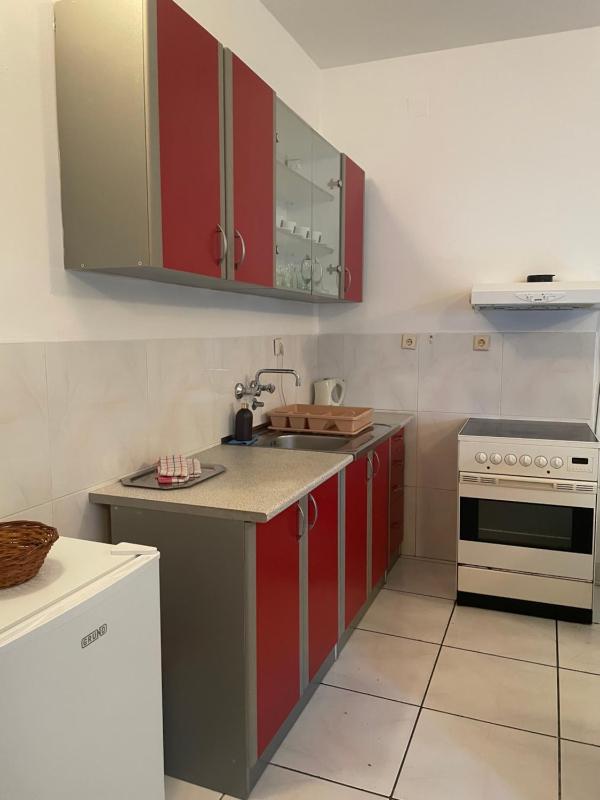 Comfort One-Bedroom Apartment with Terrace image 2