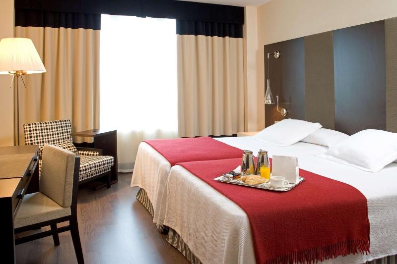 Standard Double or Twin Room image 1