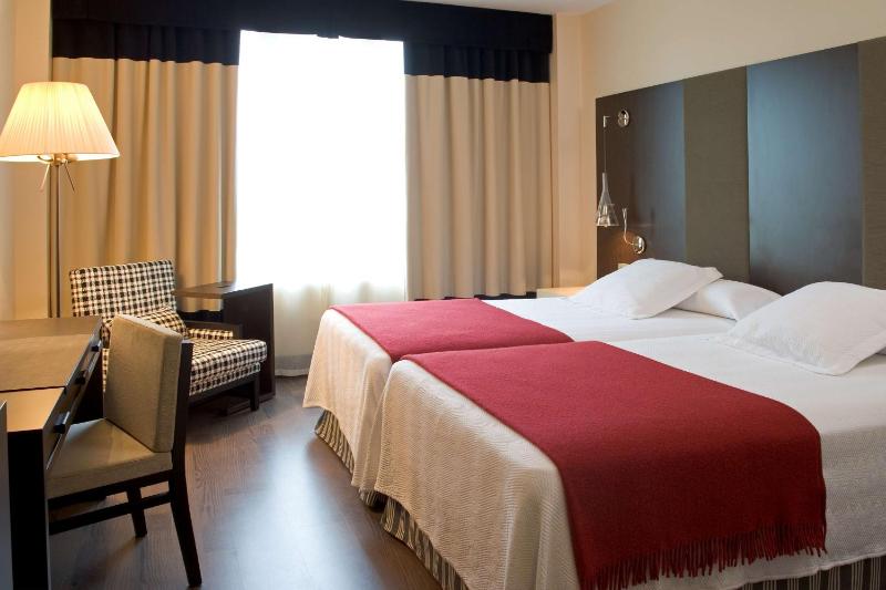 Standard Double or Twin Room image 3